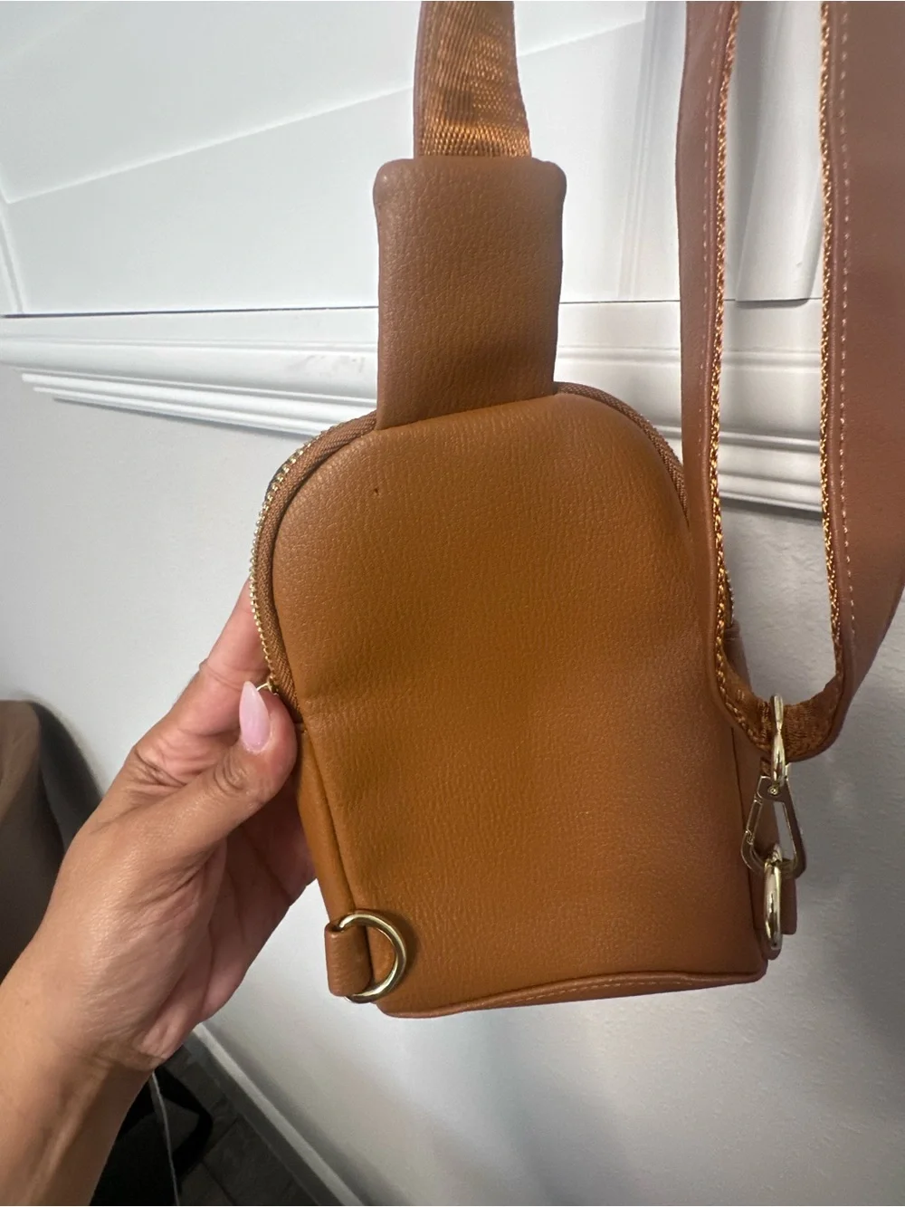 INCAT Un Jour de Karo Brown Faux Sling Bag Crossbody